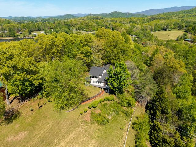 19 Bynum Penland Road, Hayesville, NC 28904