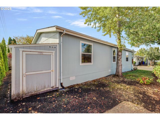 21100 Ne SANDY Blvd 39, Fairview, OR 97024