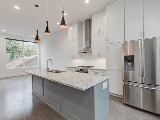 5927 Lindell Avenue 105, Dallas, TX 75206