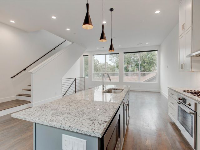 5927 Lindell Avenue 105, Dallas, TX 75206