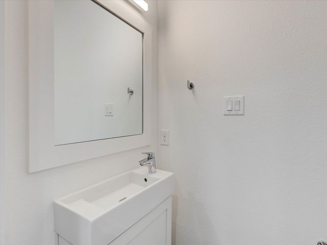 5927 Lindell Avenue 105, Dallas, TX 75206