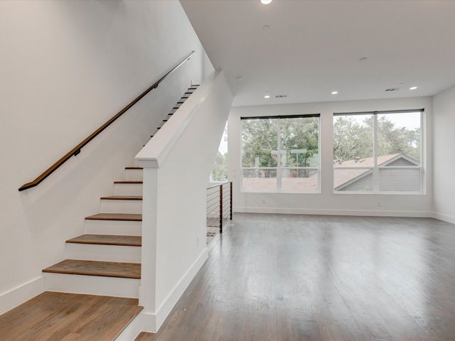5927 Lindell Avenue 105, Dallas, TX 75206
