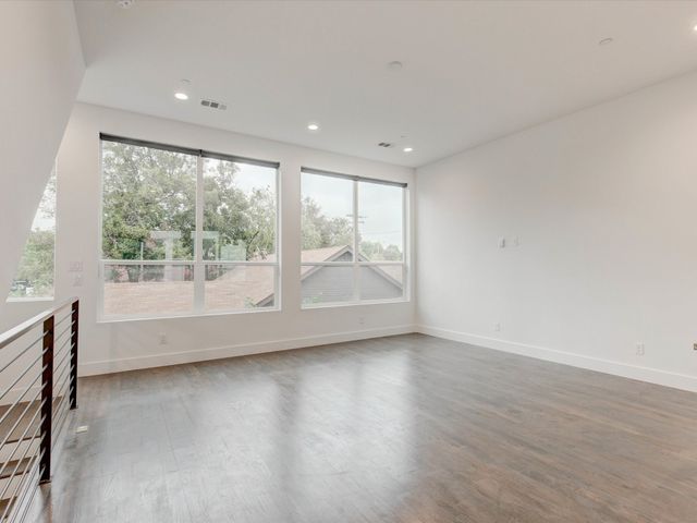 5927 Lindell Avenue 105, Dallas, TX 75206