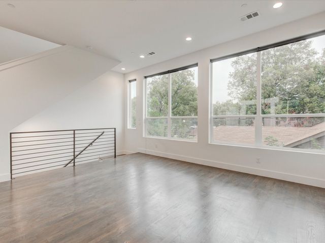 5927 Lindell Avenue 105, Dallas, TX 75206