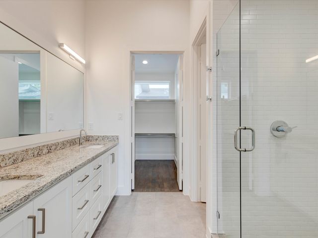 5927 Lindell Avenue 105, Dallas, TX 75206