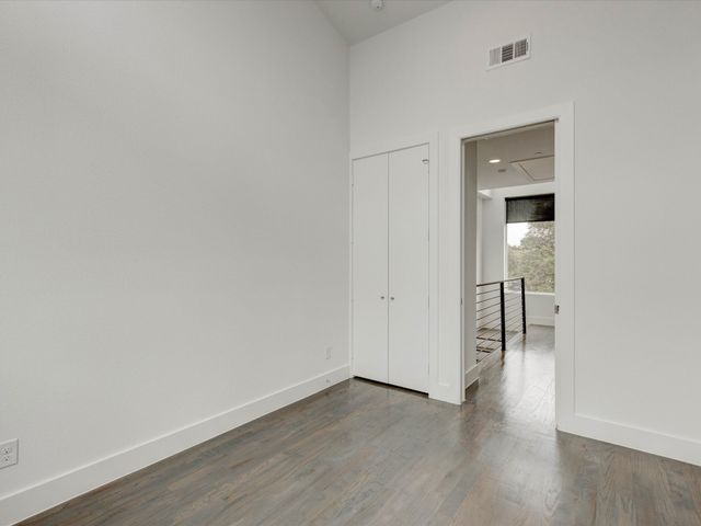 5927 Lindell Avenue 105, Dallas, TX 75206