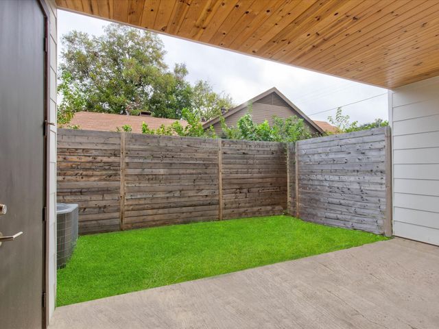 5927 Lindell Avenue 105, Dallas, TX 75206