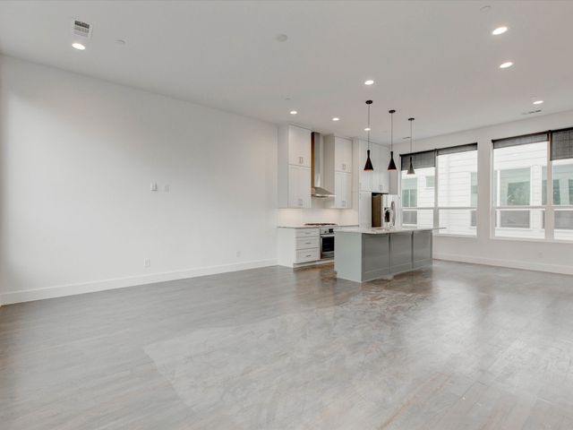 5927 Lindell Avenue 105, Dallas, TX 75206