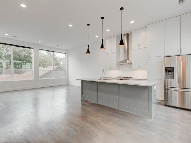 5927 Lindell Avenue 105, Dallas, TX 75206
