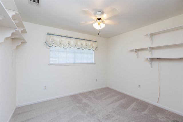 1160 Braeburn Dr, Baton Rouge, LA 70815