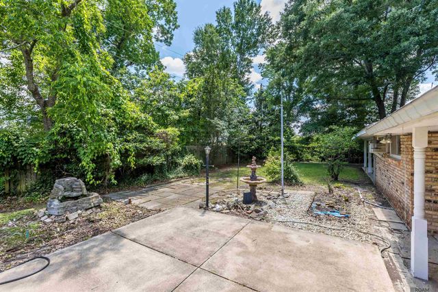 1160 Braeburn Dr, Baton Rouge, LA 70815