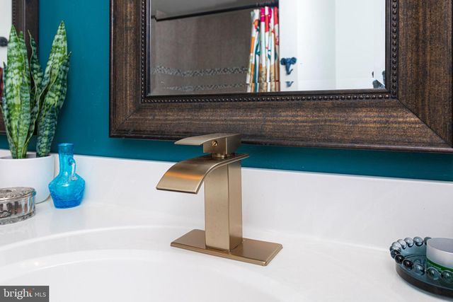 1720 FARMINGTON AVE, Pottstown, PA 19464