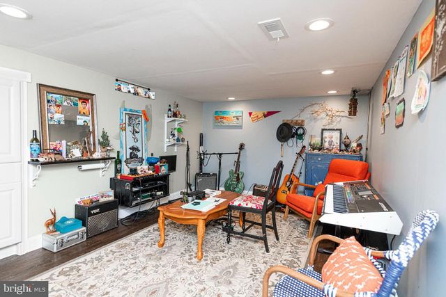 1720 FARMINGTON AVE, Pottstown, PA 19464