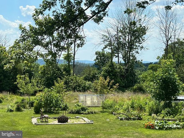 1720 FARMINGTON AVE, Pottstown, PA 19464