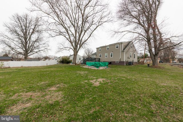 1720 FARMINGTON AVE, Pottstown, PA 19464