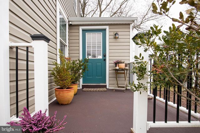 1720 FARMINGTON AVE, Pottstown, PA 19464