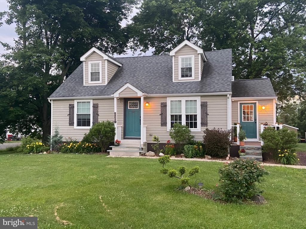 1720 FARMINGTON AVE, Pottstown, PA 19464