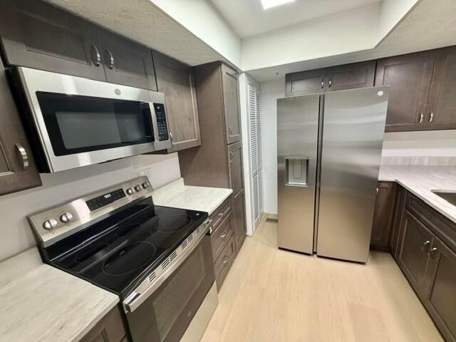 4155 Berrybush Drive, Columbus, OH 43230