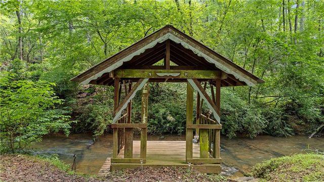 1147 Martin Dr, Cleveland, GA 30528