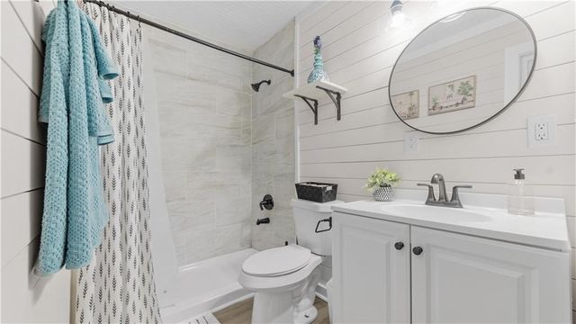 1147 Martin Dr, Cleveland, GA 30528