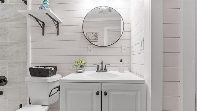 1147 Martin Dr, Cleveland, GA 30528