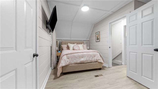 1147 Martin Dr, Cleveland, GA 30528