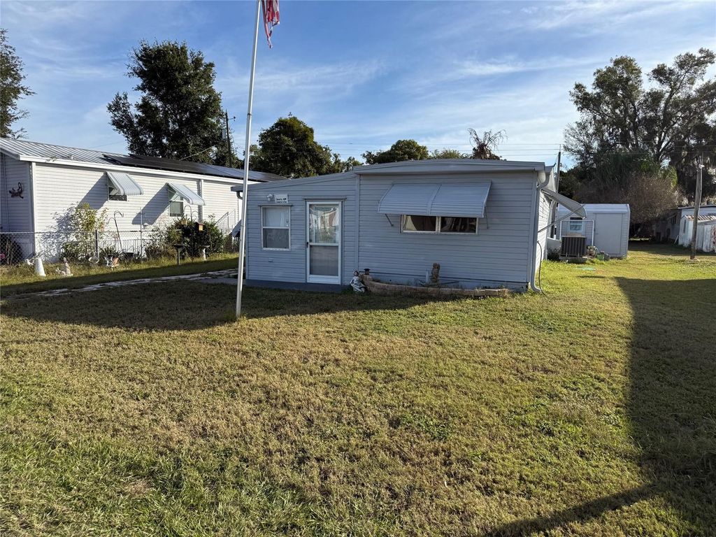 Image 2 of property listing at 6240 CONNECTICUT STREET, Zephyrhills, FL 33542