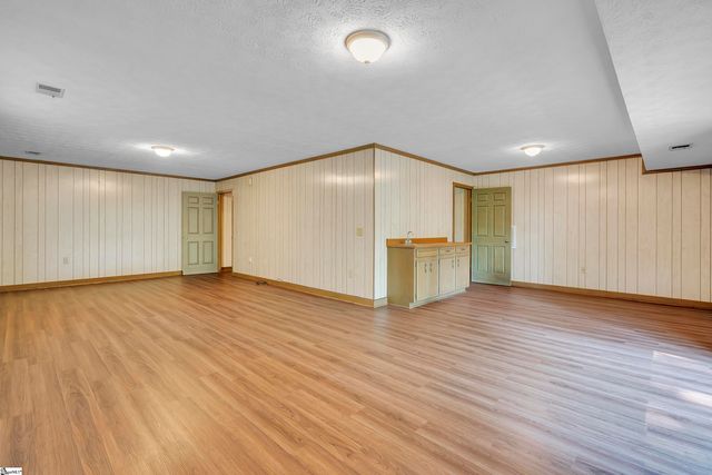 221 Briar Creek Drive, Greer, SC 29650