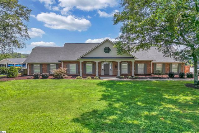 221 Briar Creek Drive, Greer, SC 29650