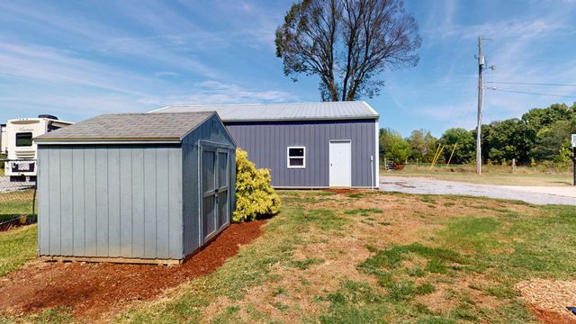 305 Maxwell Branch Rd, Cottontown, TN 37048