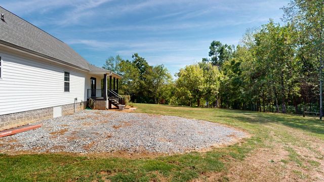 305 Maxwell Branch Rd, Cottontown, TN 37048