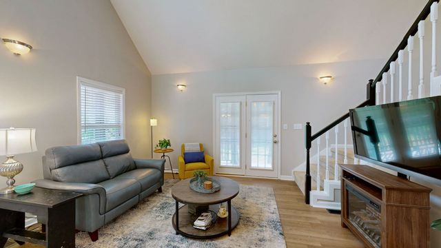 305 Maxwell Branch Rd, Cottontown, TN 37048