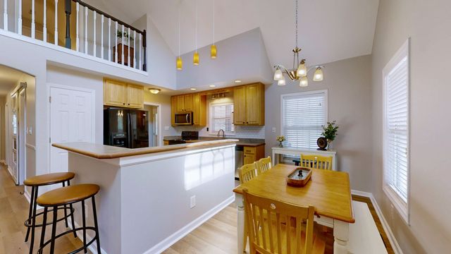 305 Maxwell Branch Rd, Cottontown, TN 37048