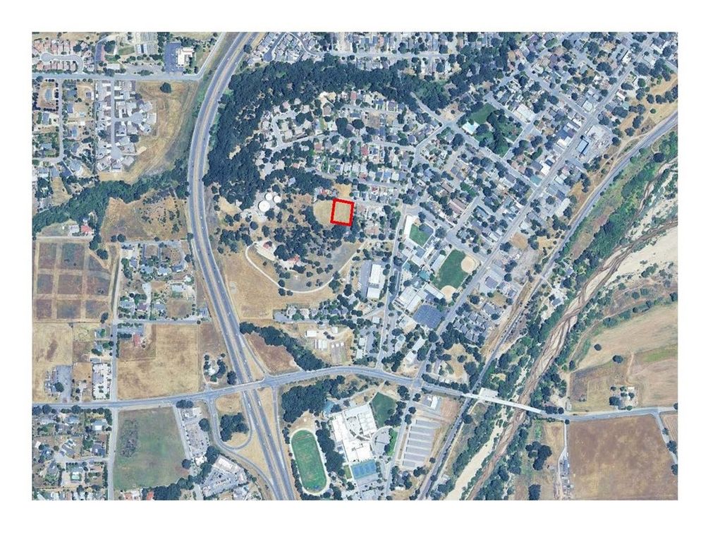 Image 3 of property listing at 357 Crum Road, Templeton, CA 93465