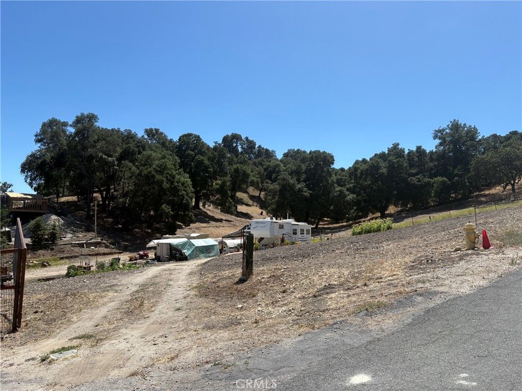 Image 5 of property listing at 357 Crum Road, Templeton, CA 93465