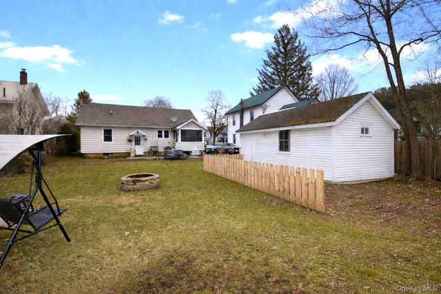10 Bartlett Street, Ellenville, NY 12428