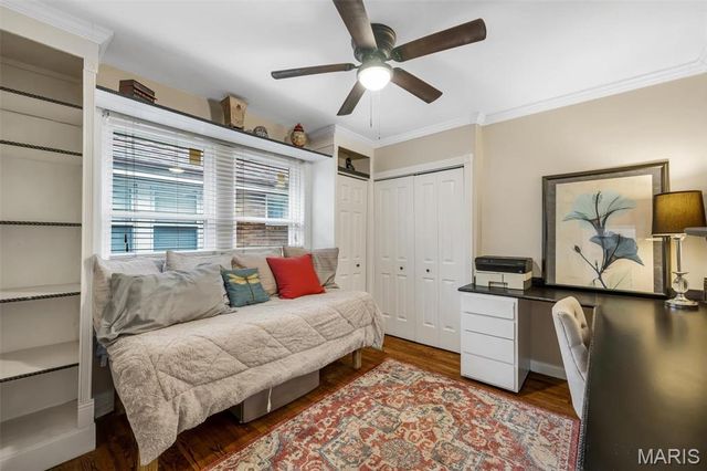 5533 Rosa Avenue, St Louis, MO 63109