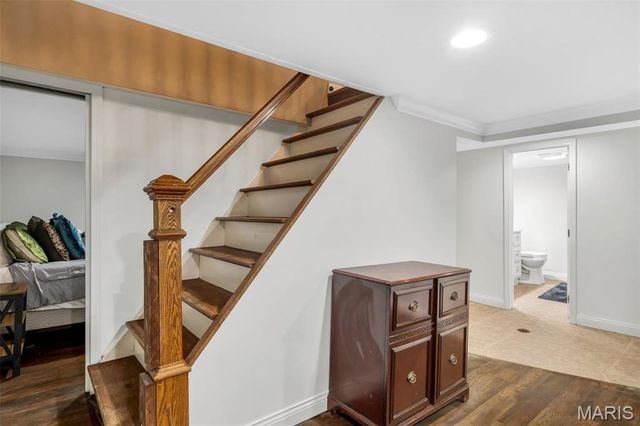 5533 Rosa Avenue, St Louis, MO 63109