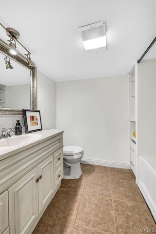 5533 Rosa Avenue, St Louis, MO 63109