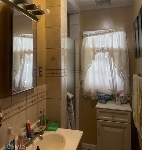 3420 Cudahy, Huntington Park, CA 90255