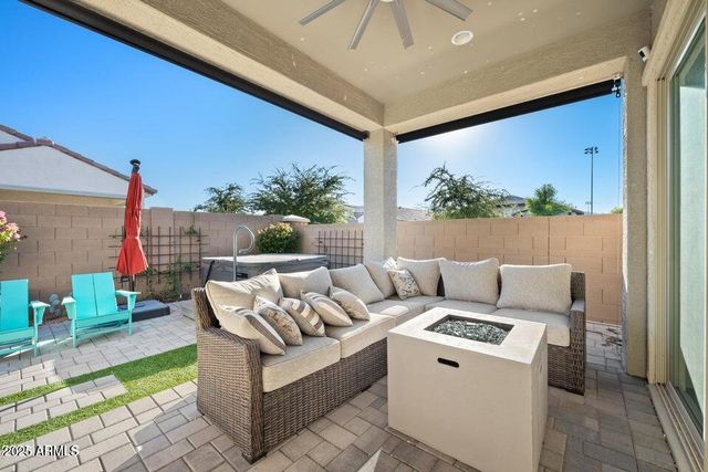 18427 W CLINTON Street, Surprise, AZ 85388