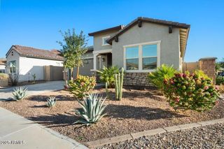 18427 W CLINTON Street, Surprise, AZ 85388