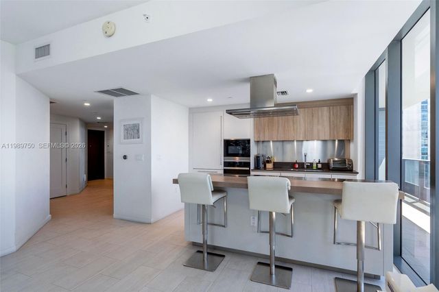 1000 Brickell Plz 2812, Miami, FL 33131