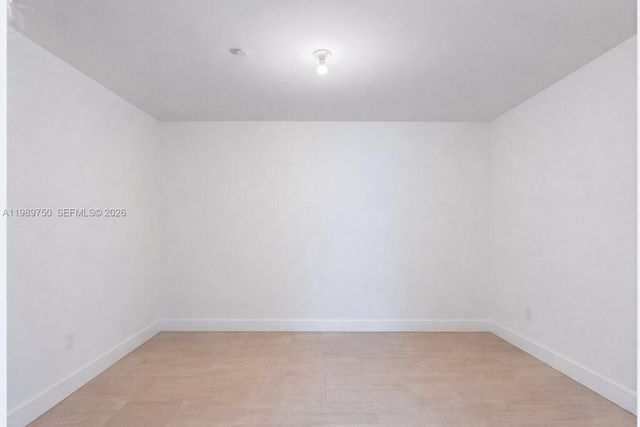 1000 Brickell Plz 2812, Miami, FL 33131