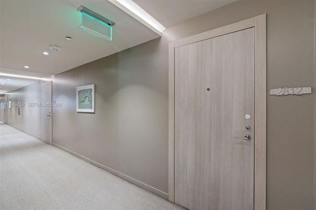 1000 Brickell Plz 2812, Miami, FL 33131