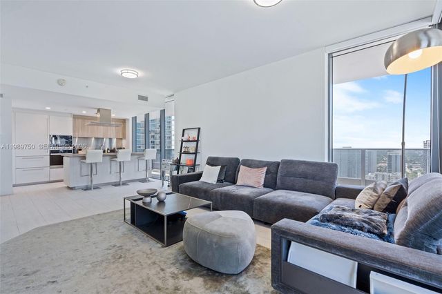 1000 Brickell Plz 2812, Miami, FL 33131