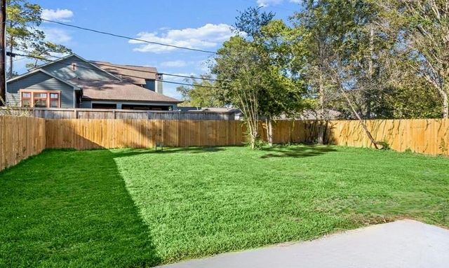 2118 Wakefield Drive, Houston, TX 77018