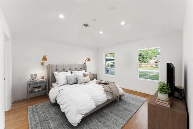 2118 Wakefield Drive, Houston, TX 77018