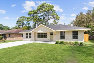 2118 Wakefield Drive, Houston, TX 77018