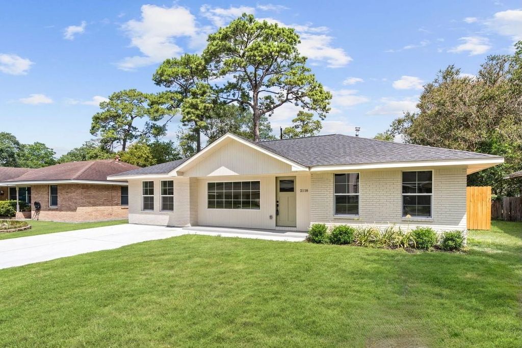 2118 Wakefield Drive, Houston, TX 77018